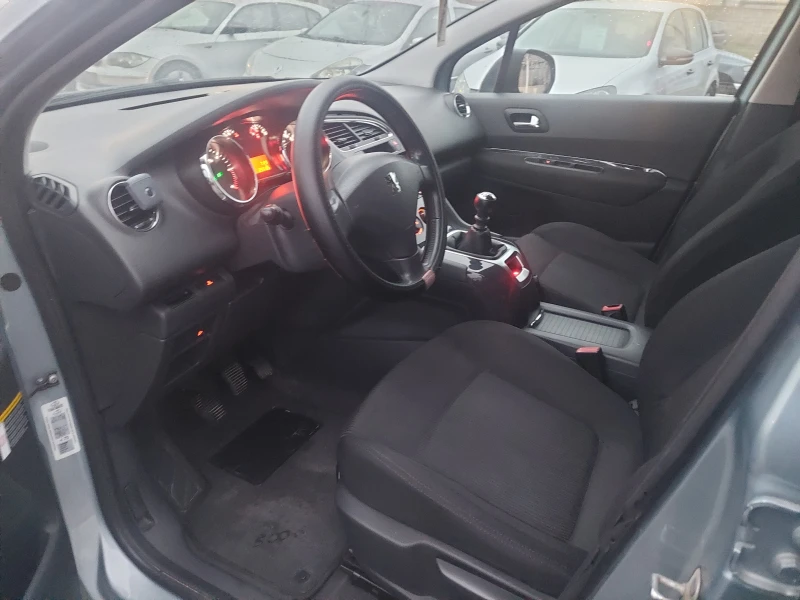 Peugeot 5008 HDI, снимка 9 - Автомобили и джипове - 52656834