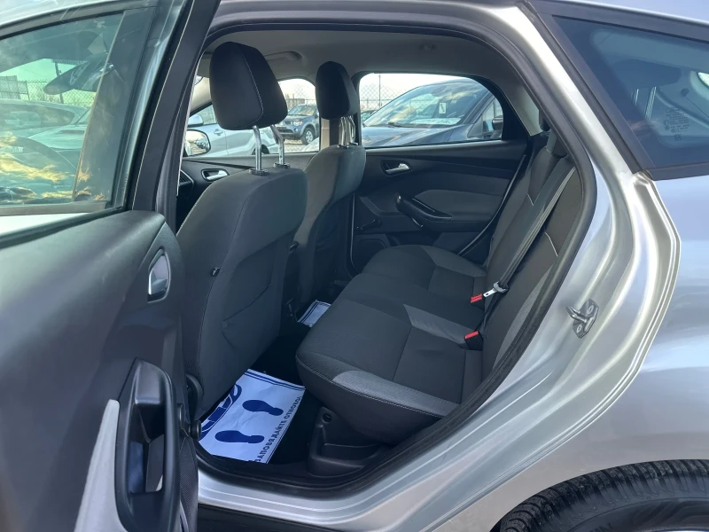 Ford Focus 1.6 TDCi , снимка 8 - Автомобили и джипове - 53408353