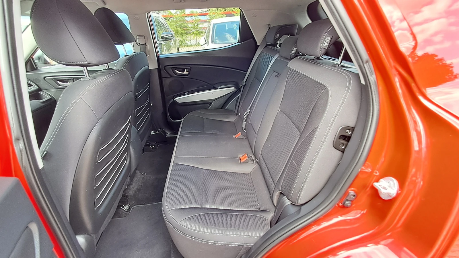 SsangYong Tivoli РЕАЛ КМ ИЗКЛЮЧИТЕЛО 1.6D-116 СЕРВ КНИЖ УНИКТ КАМЕР, снимка 17 - Автомобили и джипове - 7909209