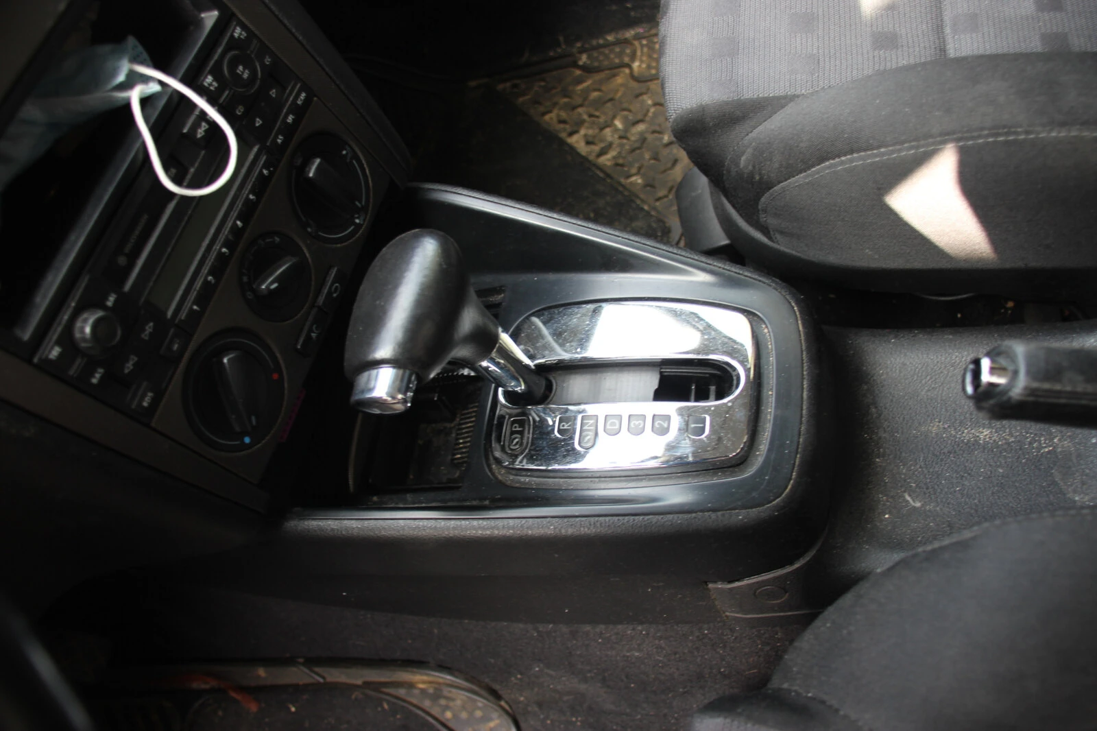 VW Bora 1.6i AUTOMATIC    -    | Mobile.bg   16