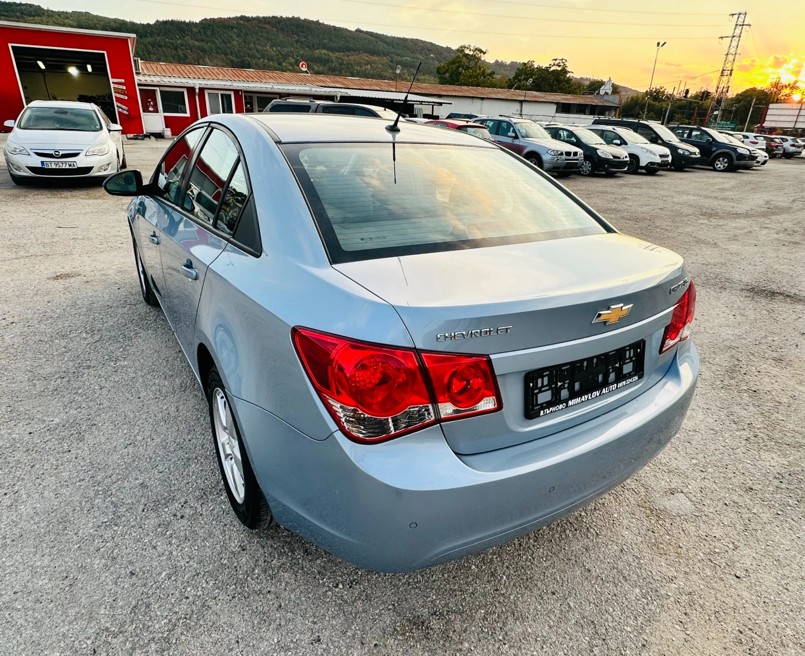 Chevrolet Cruze 1.6 I КАТО НОВА - изображение 5