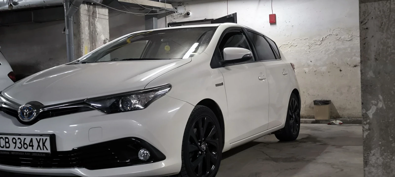 Toyota Auris  - изображение 2
