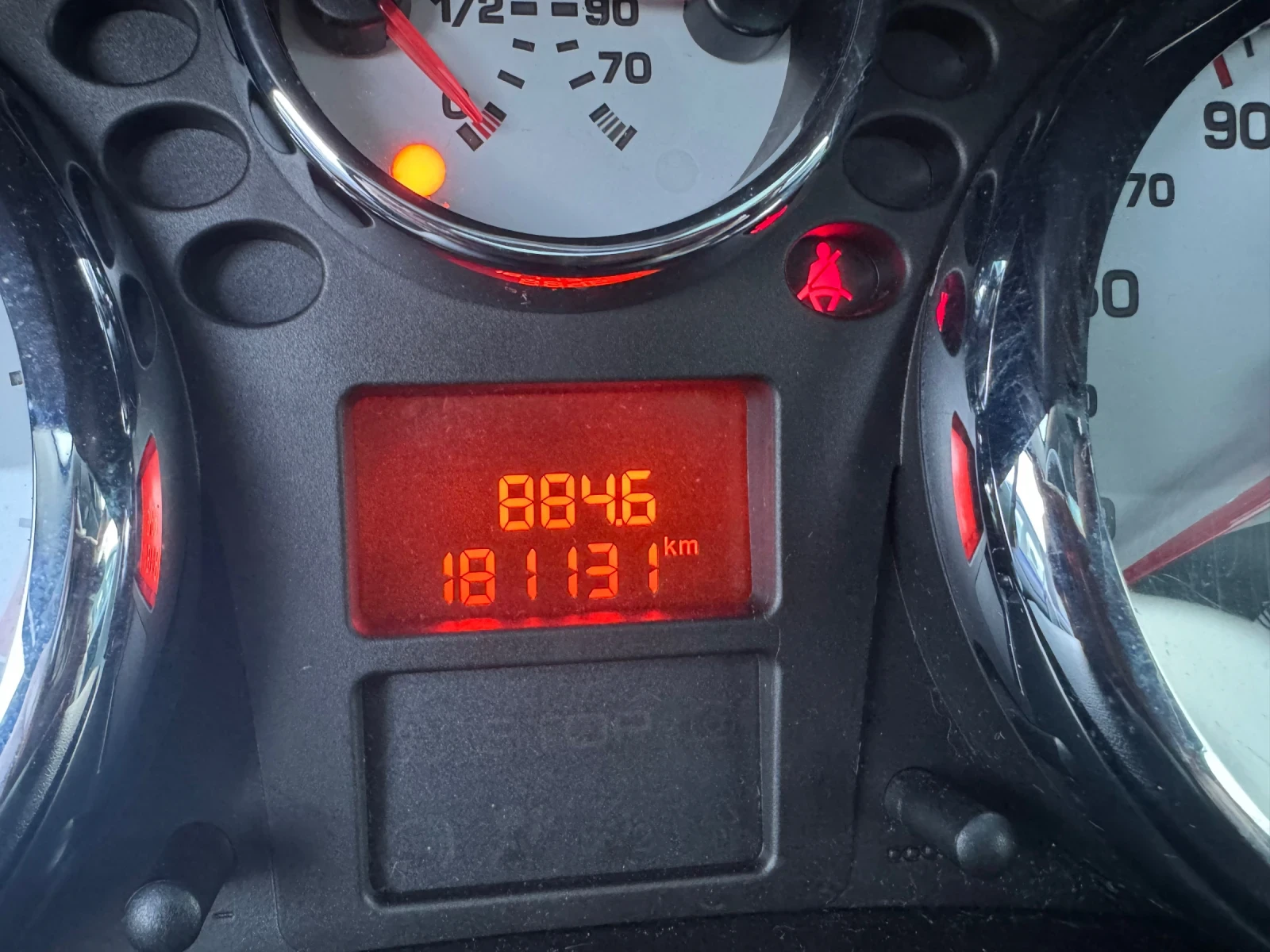 Peugeot 207 1.6HDI KLIMA PANORAMA - изображение 4