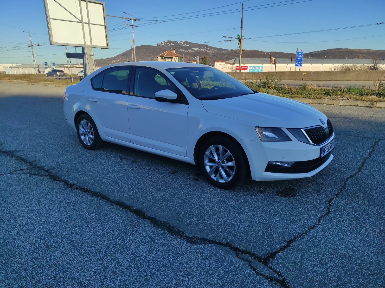 Skoda Octavia Facelift, Navi, Camera - изображение 6