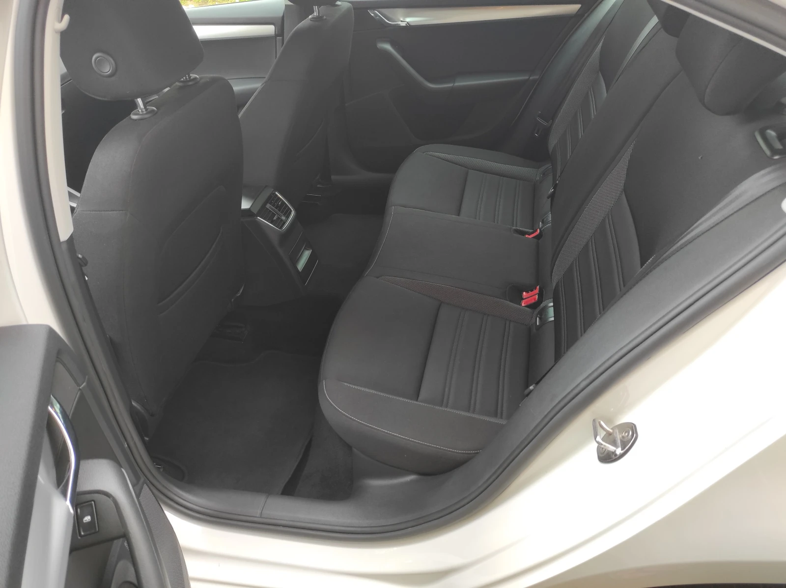 Skoda Octavia Facelift, Navi, Camera | Mobile.bg   15