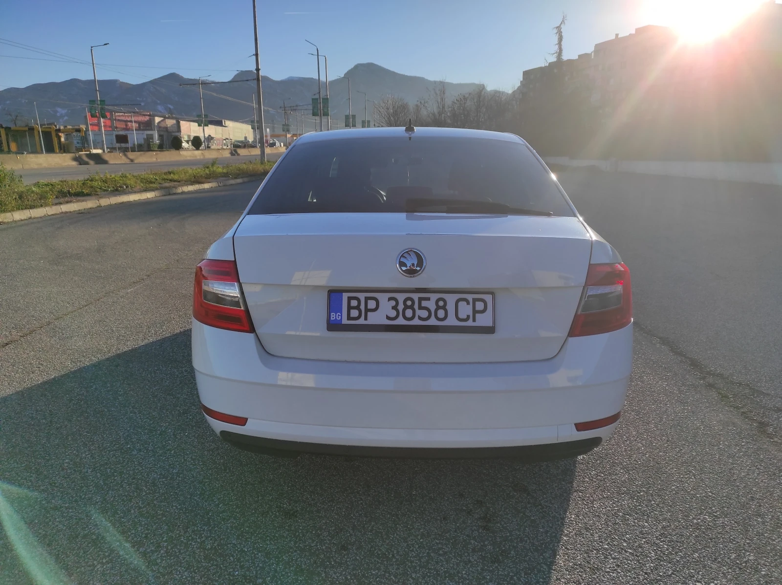 Skoda Octavia Facelift, Navi, Camera - изображение 4