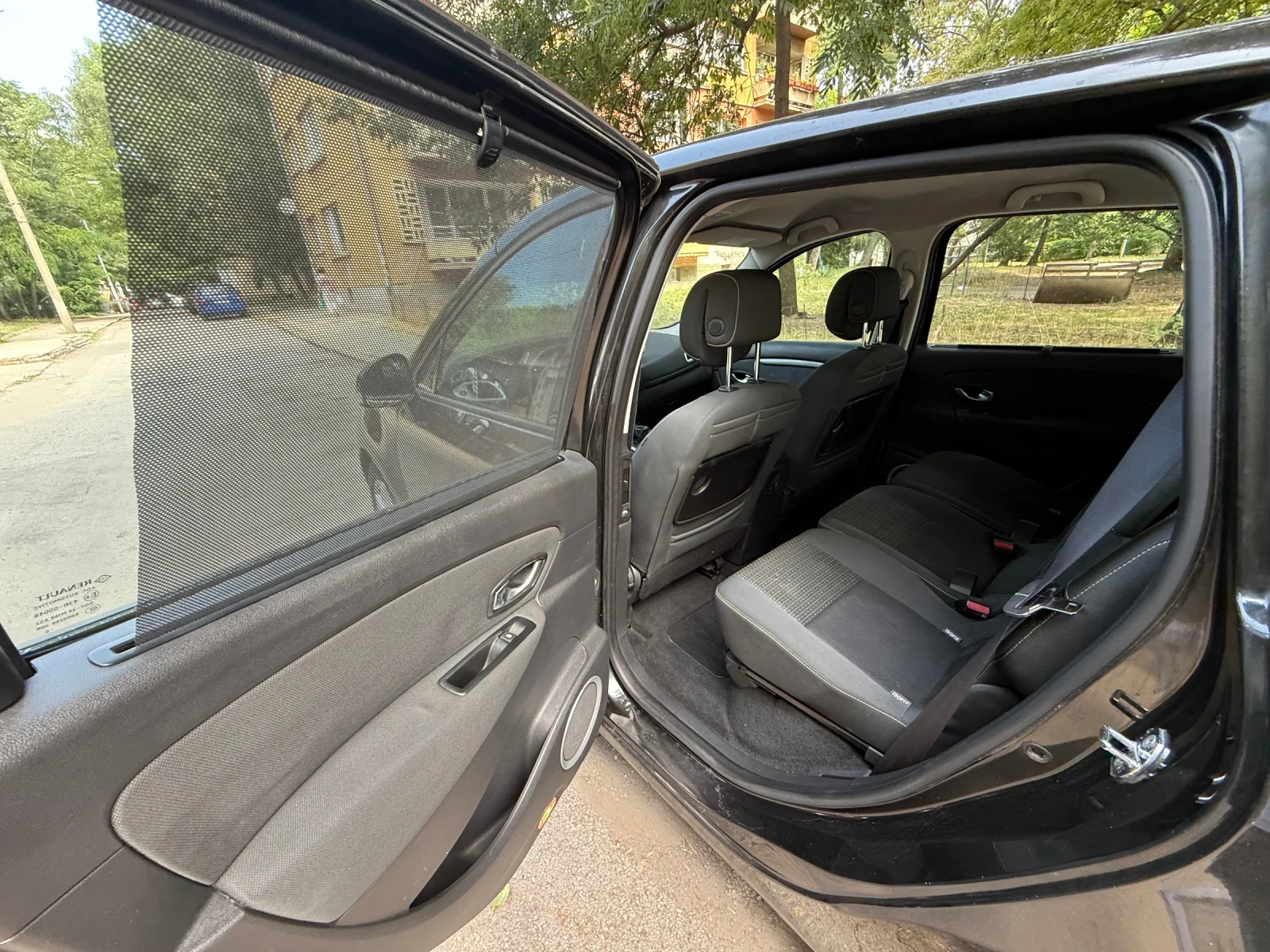 Renault Scenic 1.9dCI* 131h.p.* Реални км  - изображение 10