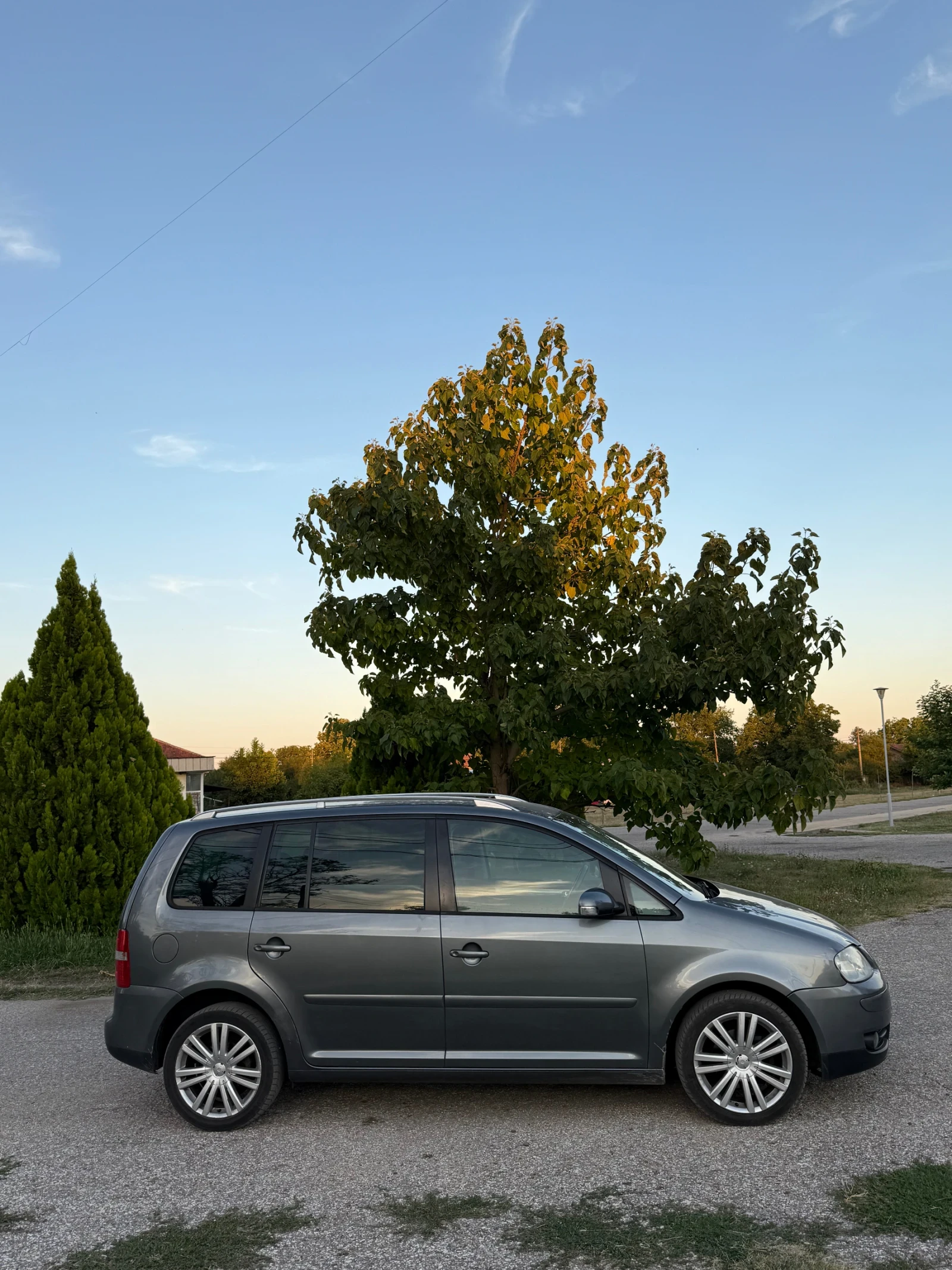 VW Touran  - изображение 3