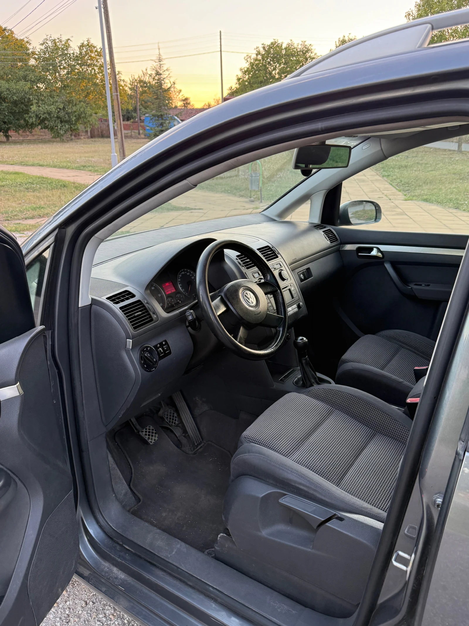 VW Touran  - изображение 7