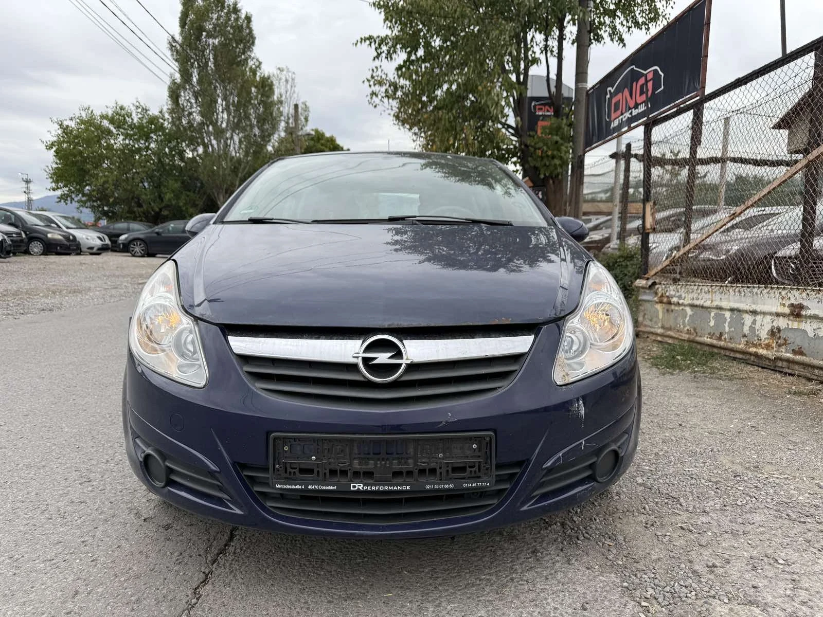Opel Corsa 1, 000 EURO5B - изображение 2