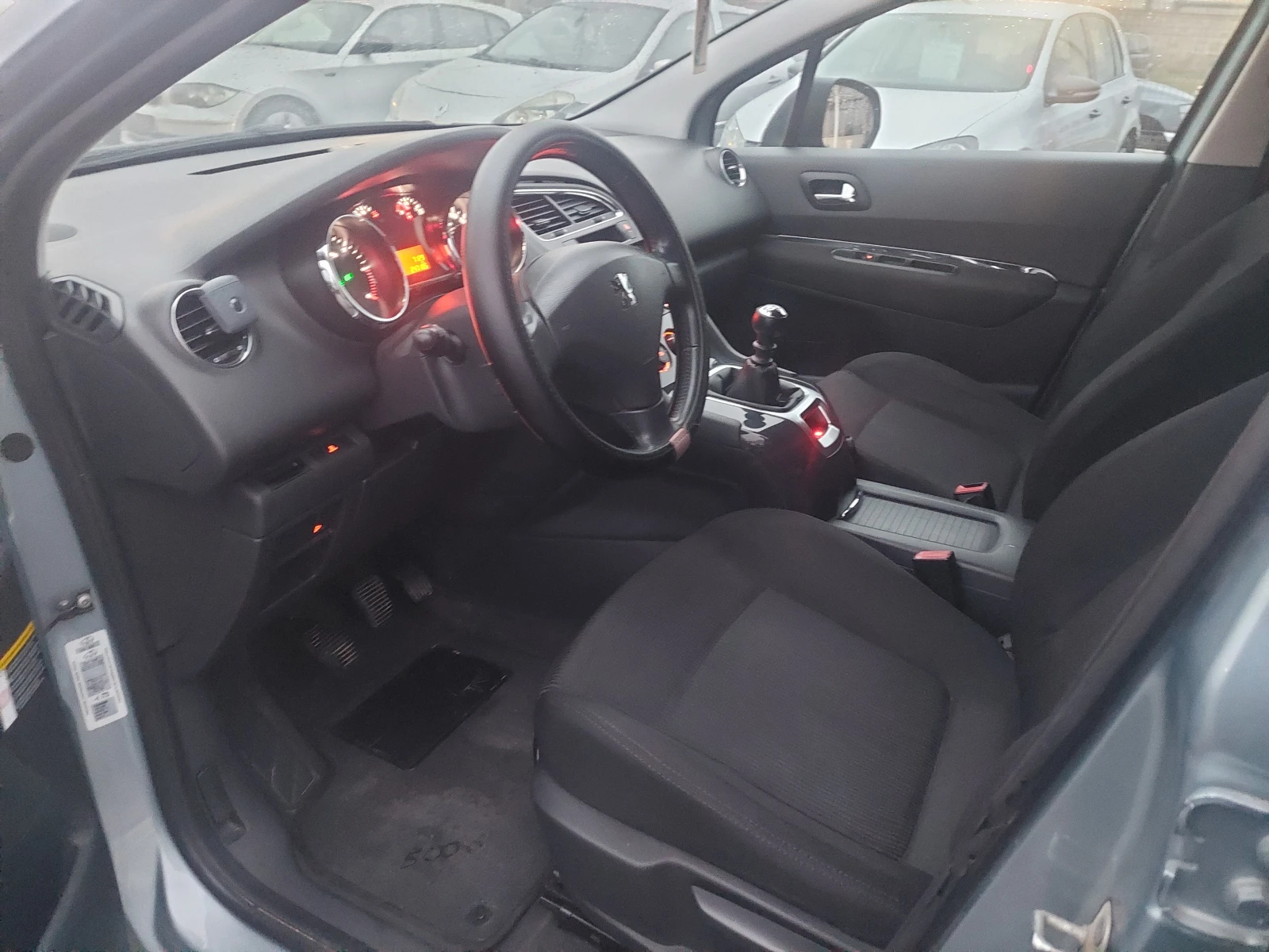 Peugeot 5008 HDI - изображение 9