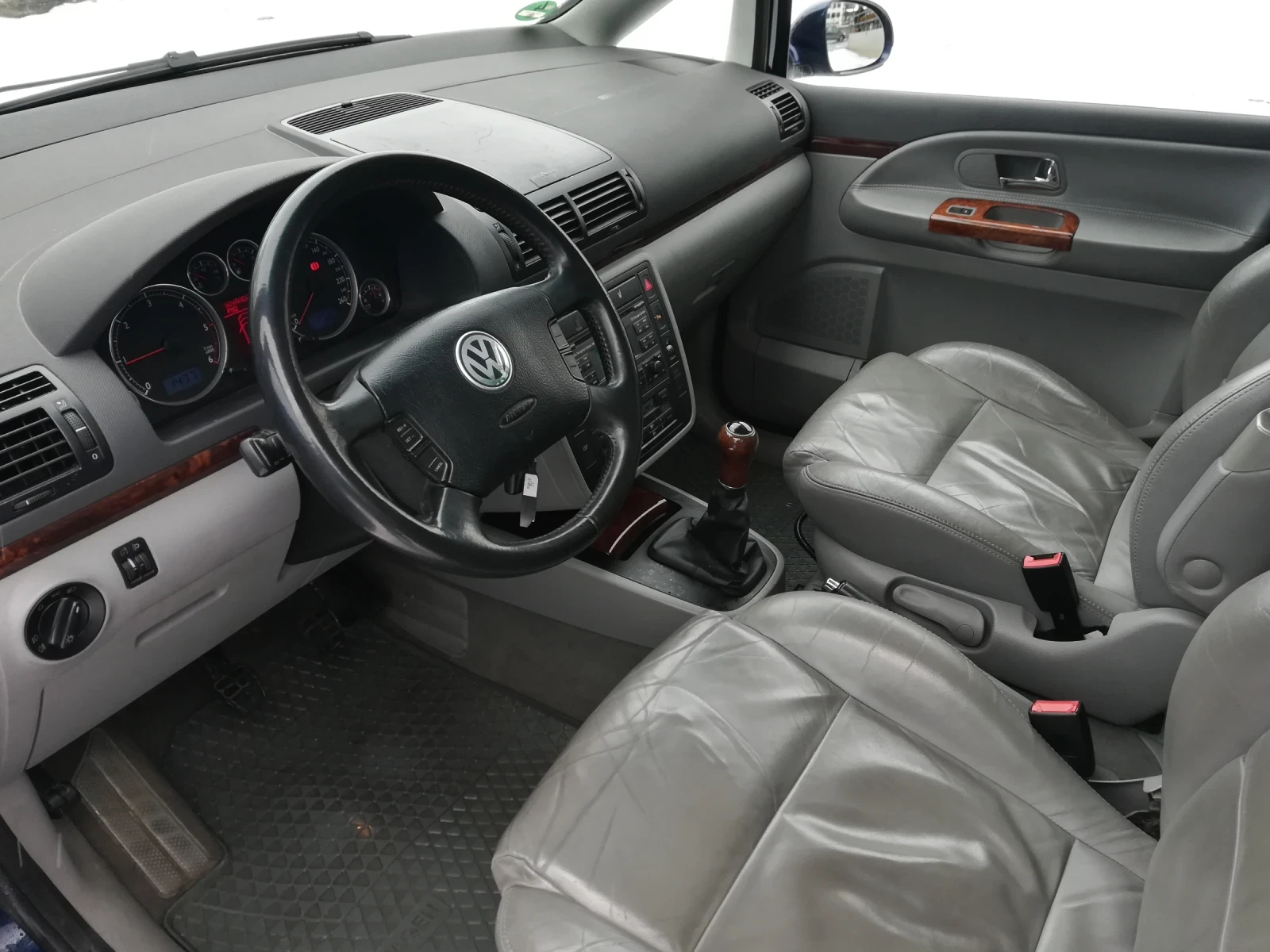 VW Sharan 2.0 ��� 140�.� | Mobile.bg � ����������� 10