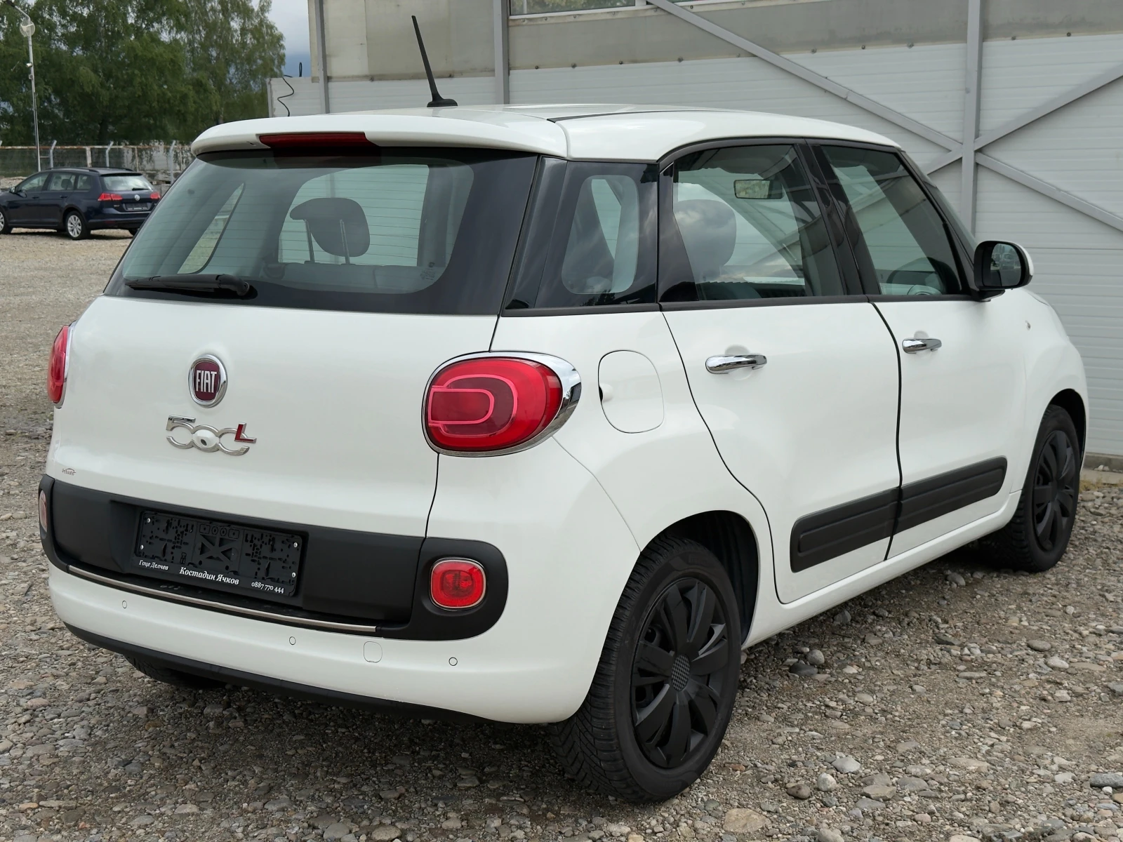 Fiat 500L 1.6 Multijet Навигация/Камера/Темпомат/Лизинг, снимка 4 - Автомобили и джипове - 53214147