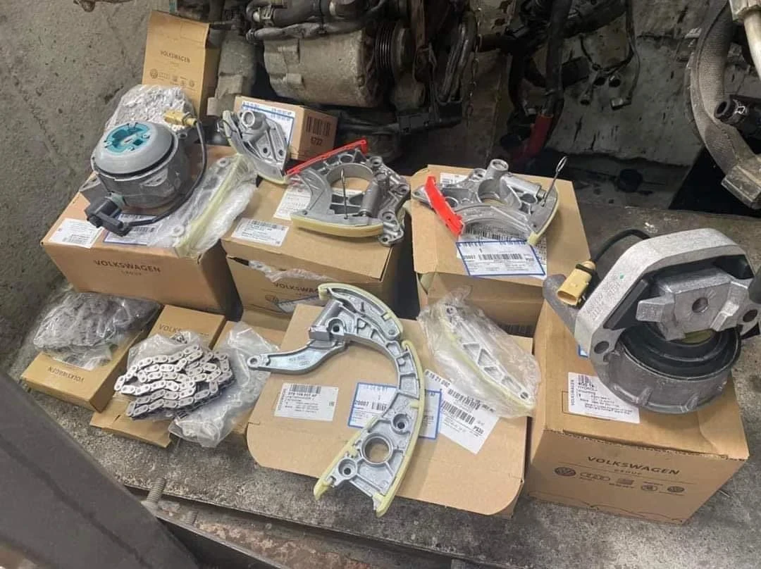 Audi A8 А8 D4 Сменени вериги, снимка 16 - Автомобили и джипове - 54315182