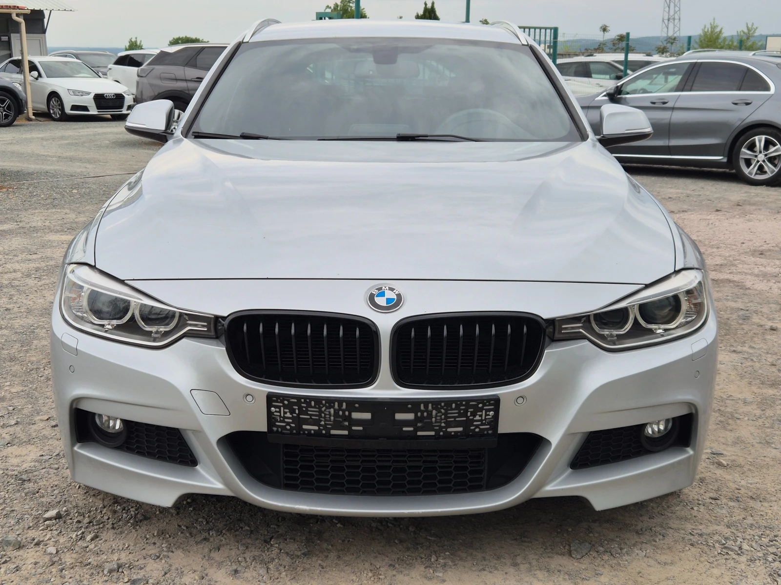 BMW 320 d XDrive M-Pack, снимка 8 - Автомобили и джипове - 54461245