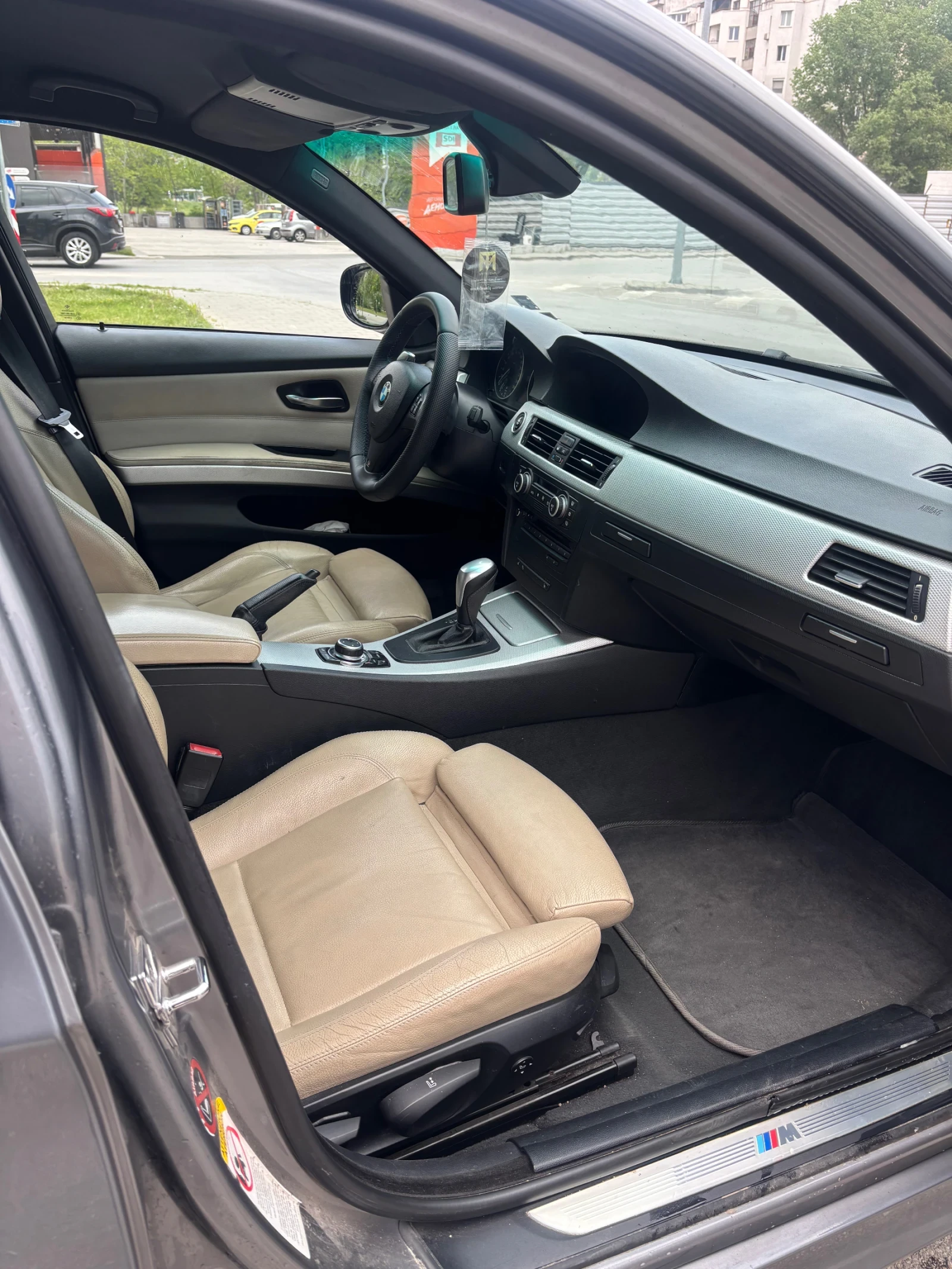 BMW 330, снимка 8 - Автомобили и джипове - 54527291