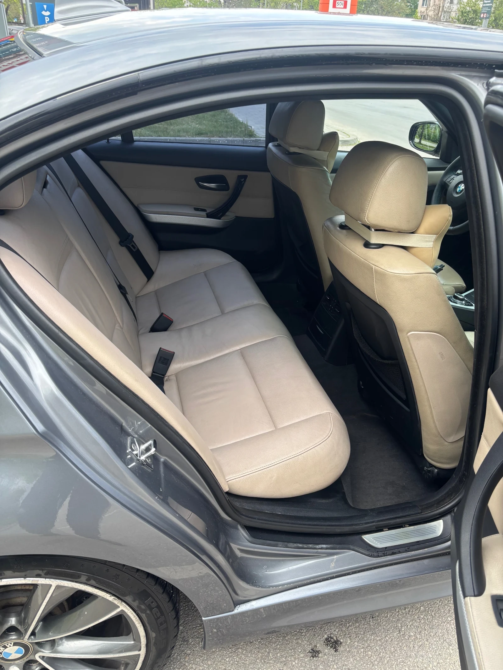 BMW 330, снимка 10 - Автомобили и джипове - 54527291