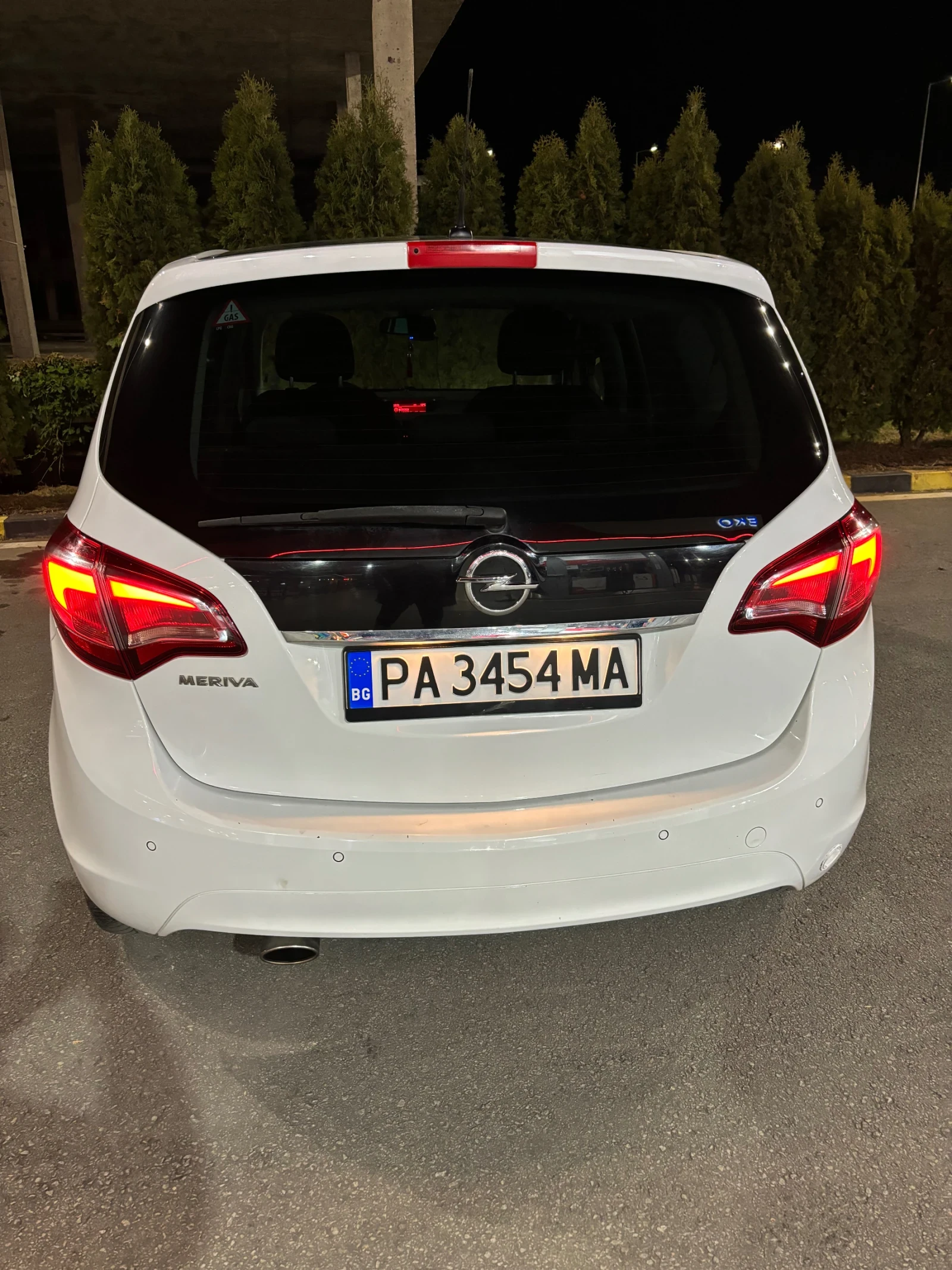 Opel Meriva 1.4 т 140 конски сили, снимка 4 - Автомобили и джипове - 54556176