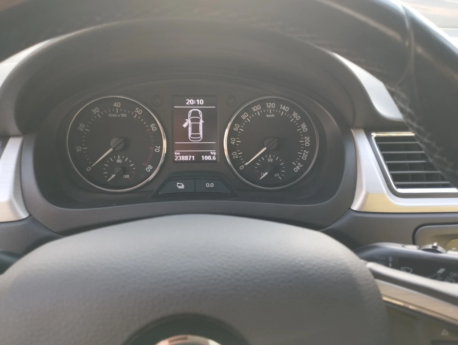 Skoda Rapid Закупен от Еуратек, 1.2 MPI + BRC газ, 5M, снимка 9 - Автомобили и джипове - 55003307