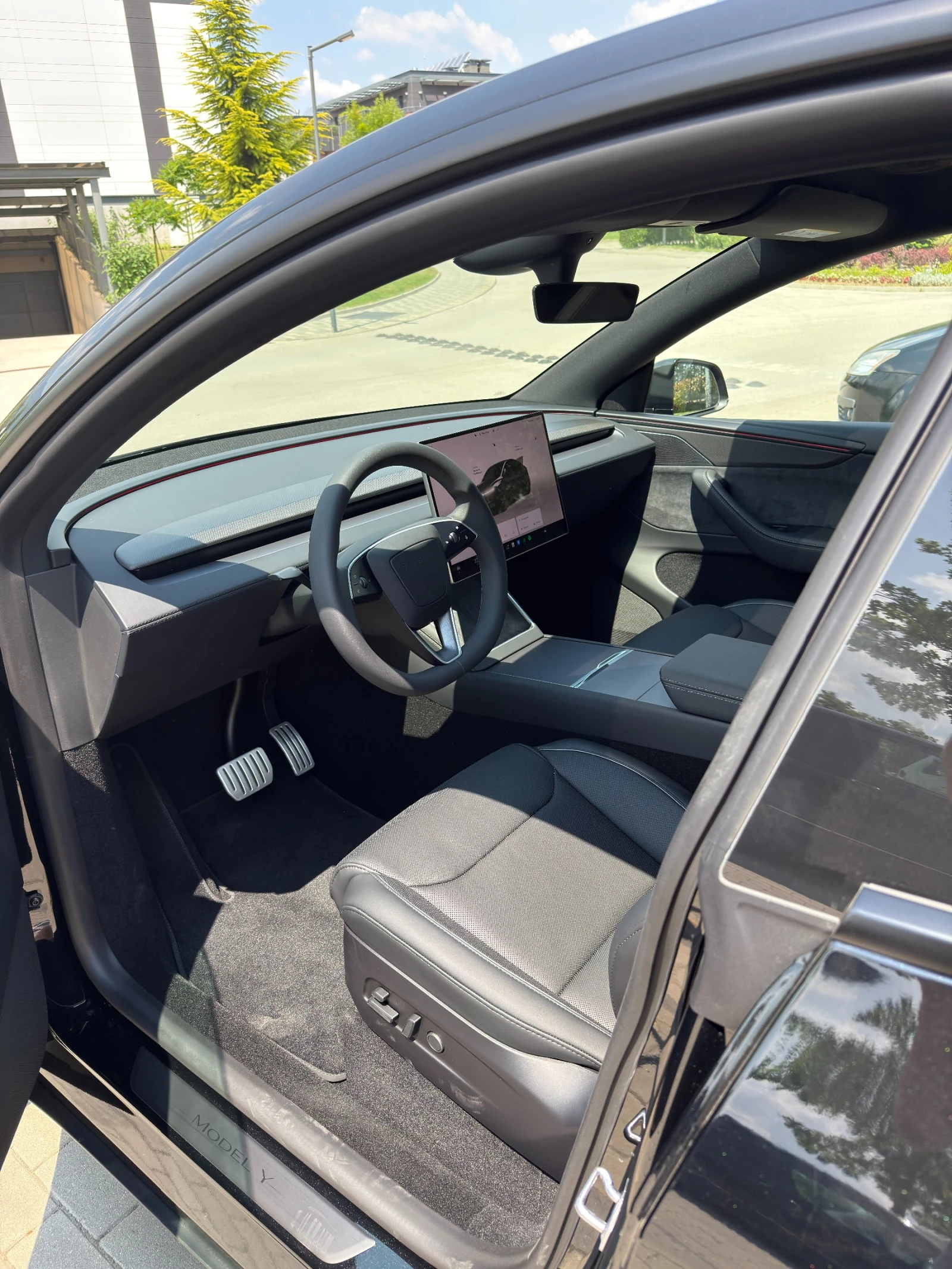 Tesla Model Y Performance - НОВ, снимка 2 - Автомобили и джипове - 55080598