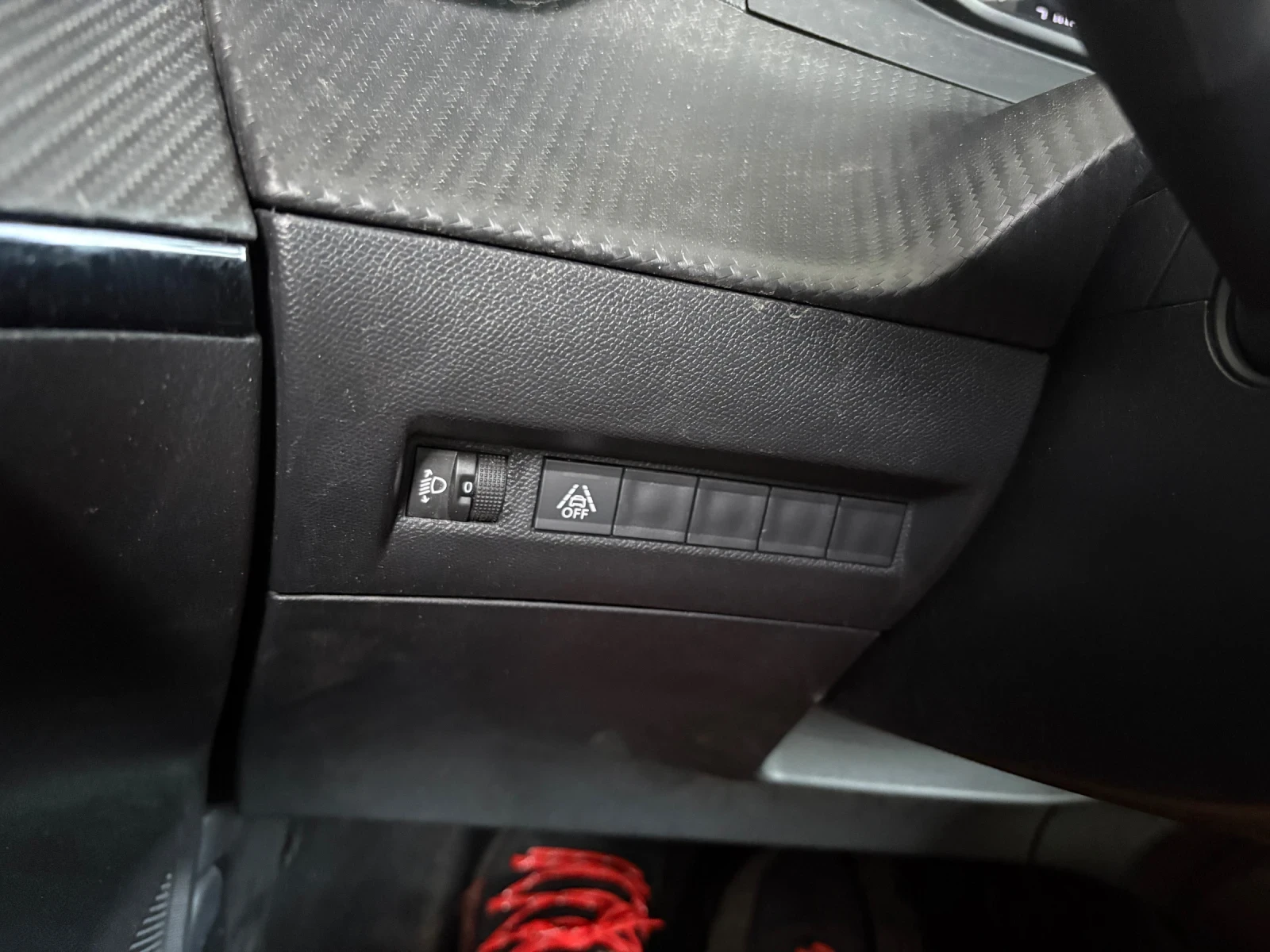 Peugeot 2008 1.2Turbo 71000 km, снимка 14 - Автомобили и джипове - 55080662
