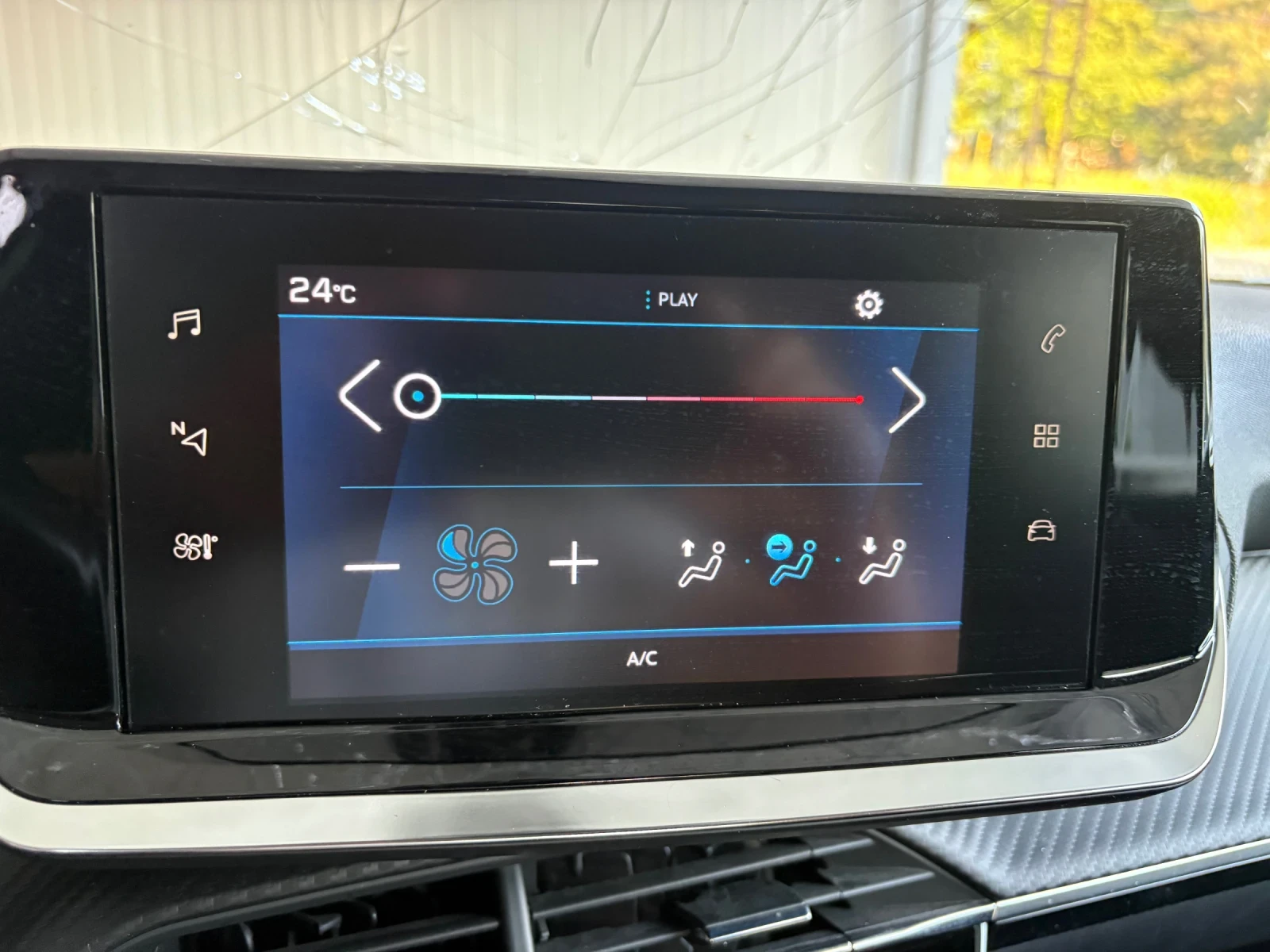 Peugeot 2008 1.2Turbo 71000 km, снимка 16 - Автомобили и джипове - 55080662