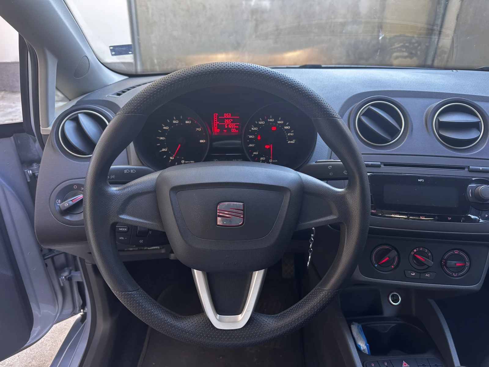 Seat Ibiza IV, снимка 2 - Автомобили и джипове - 55992959
