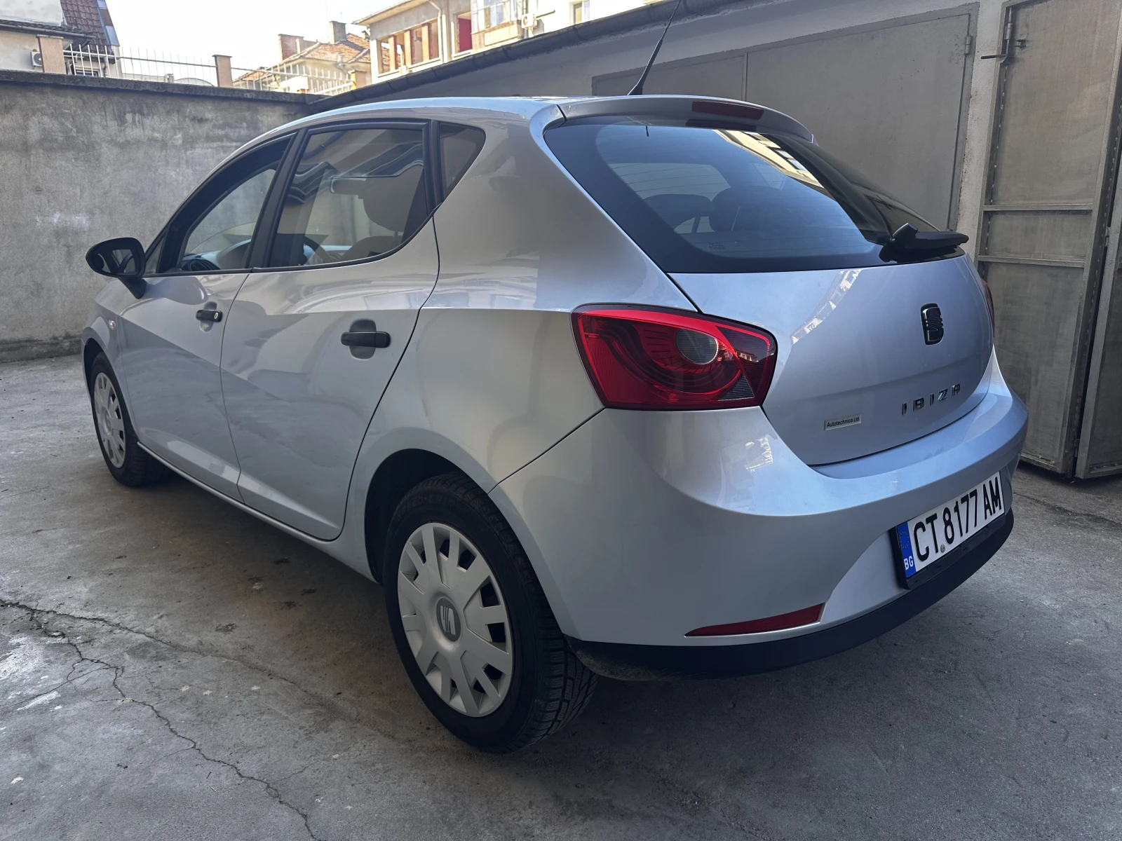 Seat Ibiza IV, снимка 7 - Автомобили и джипове - 55992959