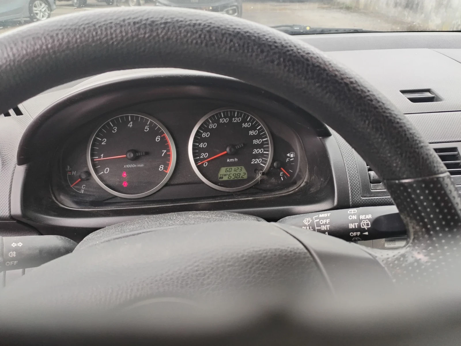 Mazda 2 1.2 Бензин на 60000 километра, снимка 13 - Автомобили и джипове - 56014262