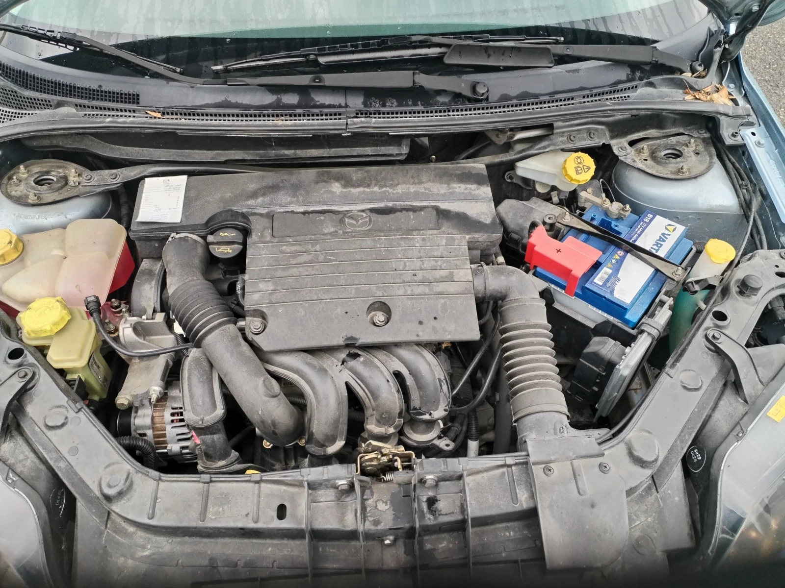 Mazda 2 1.2 Бензин на 60000 километра, снимка 10 - Автомобили и джипове - 56014262