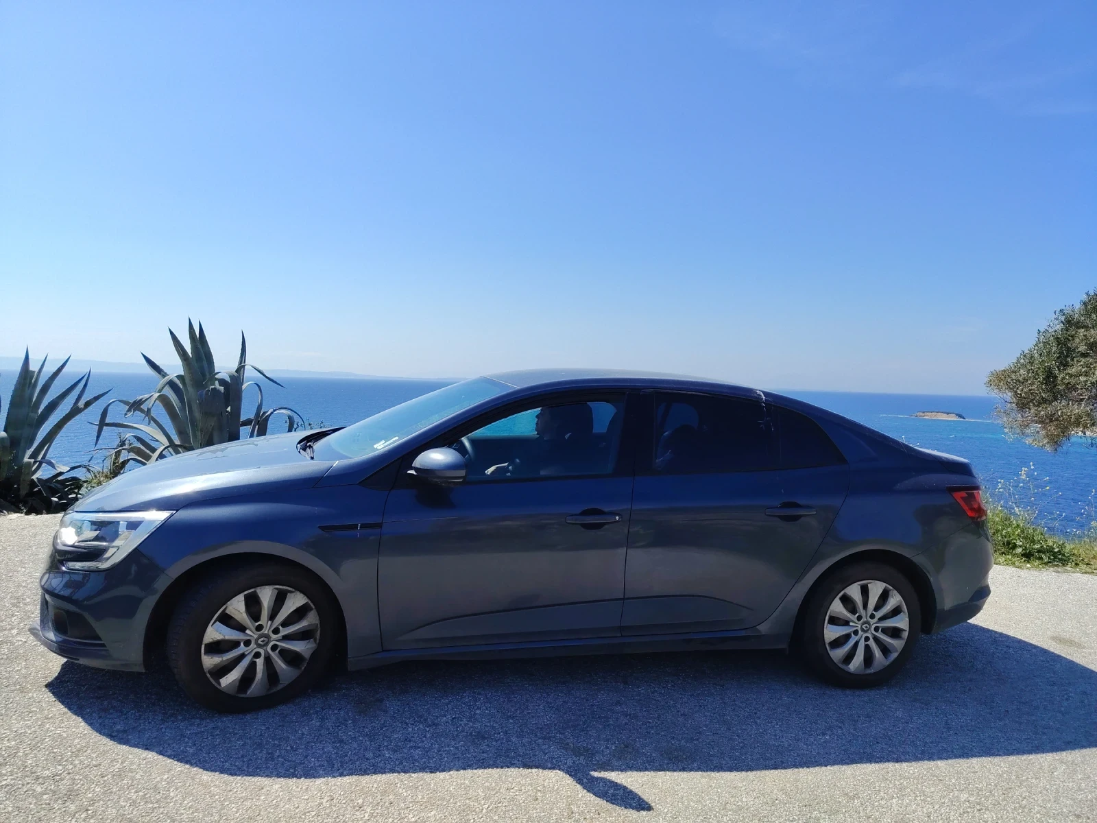 Renault Megane 1.5 DCI , снимка 3 - Автомобили и джипове - 56250650