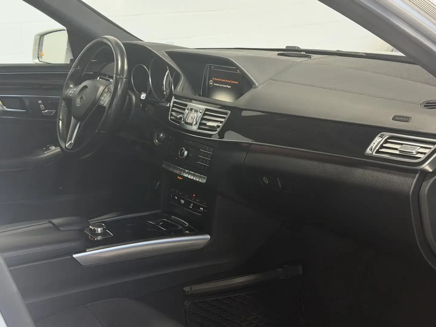 Mercedes-Benz E 400 AMG PKG/HARMAN KARDON/ОБДУХВАНЕ/LED/360/, снимка 10 - Автомобили и джипове - 56255964