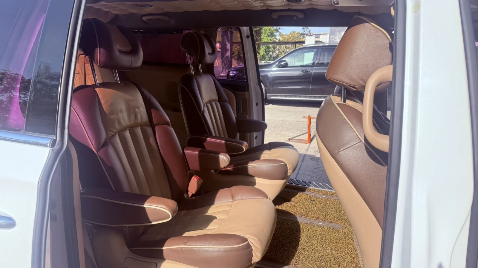 Kia Carnival 2.2 CRDi FULL TOP, снимка 17 - Автомобили и джипове - 56410147