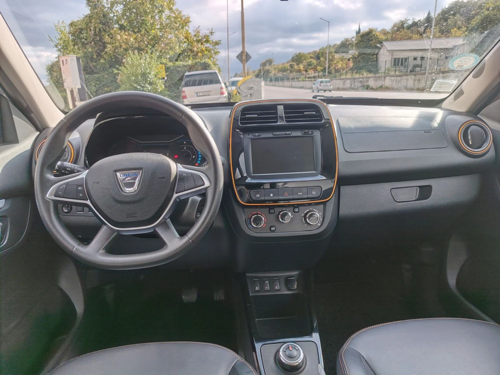 Dacia Spring Compfort Plus, снимка 10 - Автомобили и джипове - 56599448