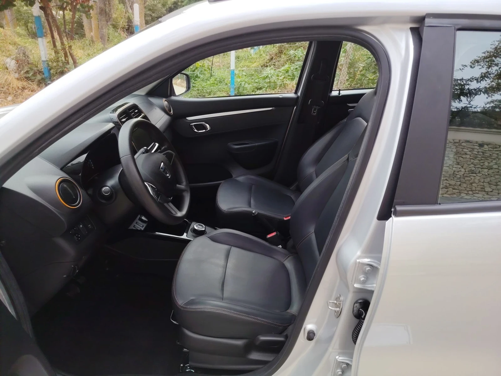 Dacia Spring Compfort Plus, снимка 7 - Автомобили и джипове - 56599448