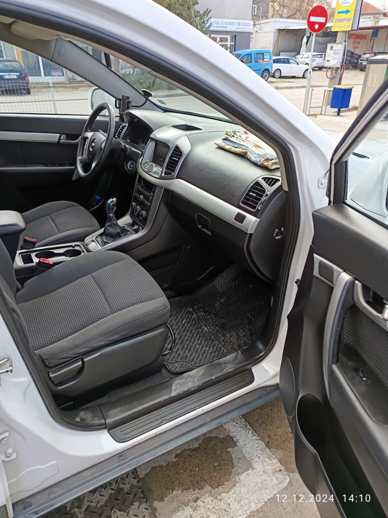 Chevrolet Captiva, снимка 8 - Автомобили и джипове - 48850818