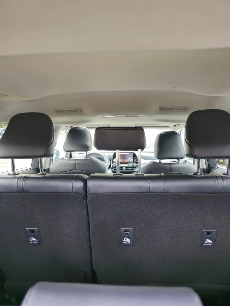 Toyota Highlander AWD - НОВА: 3200км, снимка 16 - Автомобили и джипове - 51246827