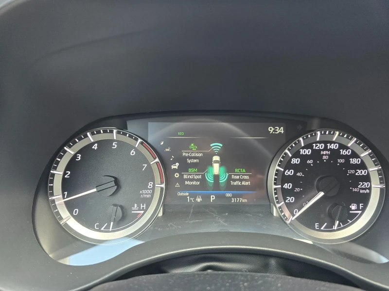 Toyota Highlander AWD - НОВА: 3200км, снимка 9 - Автомобили и джипове - 51246827