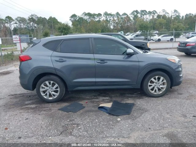 Hyundai Tucson SE 2.0L , снимка 8 - Автомобили и джипове - 48009213