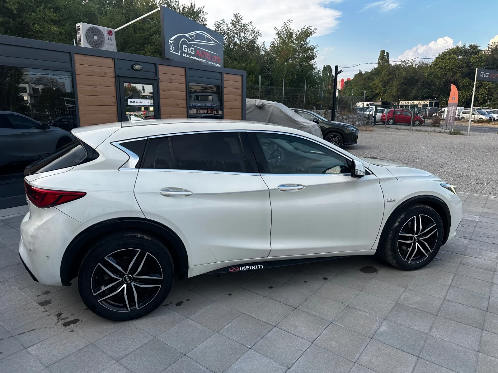 Infiniti Q30 2.2d - изображение 3