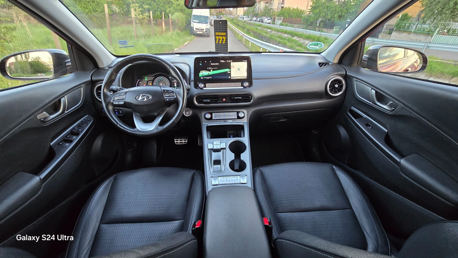 Hyundai Kona Electric 64kWh* Гаранция* Серв.книжка* Термопомпа* - изображение 7