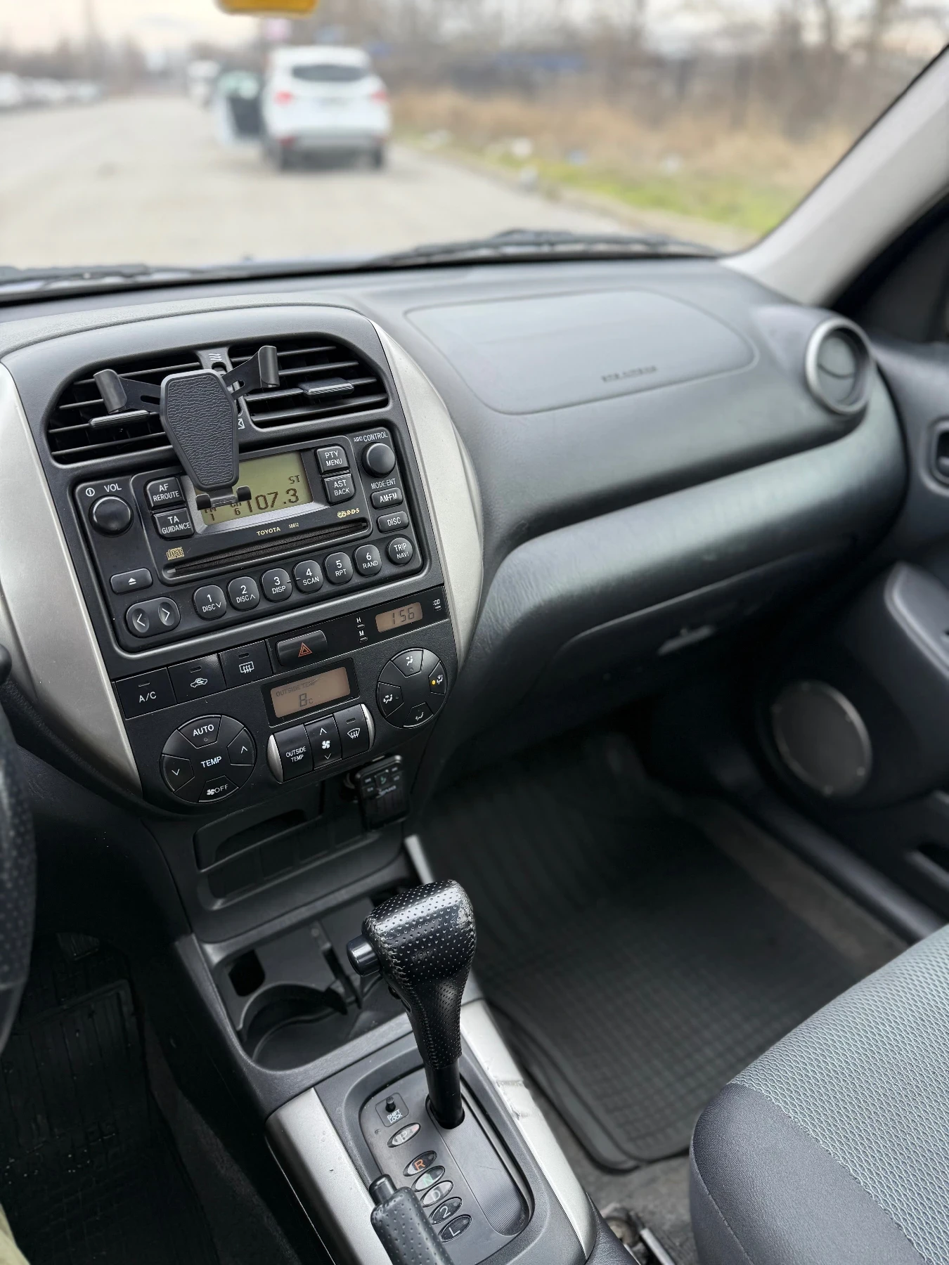 Toyota Rav4  - изображение 9