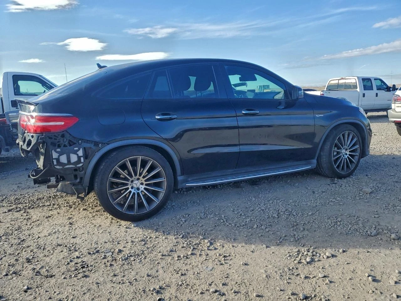 Mercedes-Benz GLE 43 AMG ПОДГРЕВ* ОБДУХВАНЕ* 360КАМЕРА*  - изображение 2