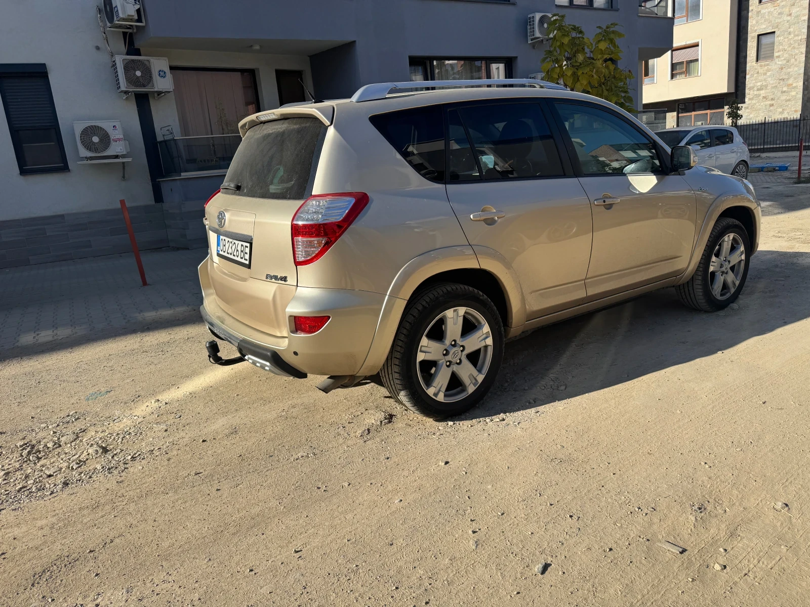 Toyota Rav4 2.2, снимка 8 - Автомобили и джипове - 56573548
