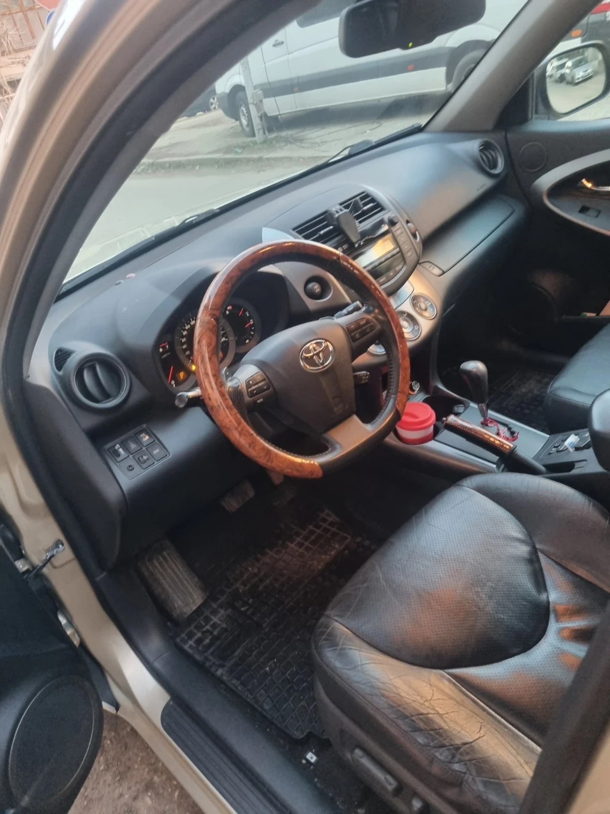 Toyota Rav4 2.2, снимка 8 - Автомобили и джипове - 53795095
