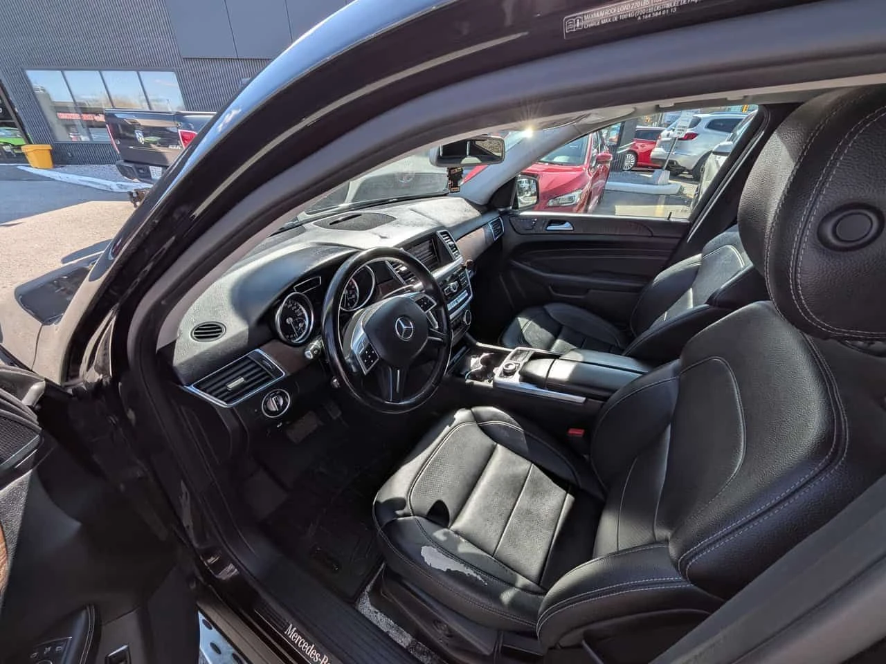 Mercedes-Benz ML 350 BlueTEC/ПАНОРАМА/ПОДГРЕВИ, снимка 7 - Автомобили и джипове - 54241038