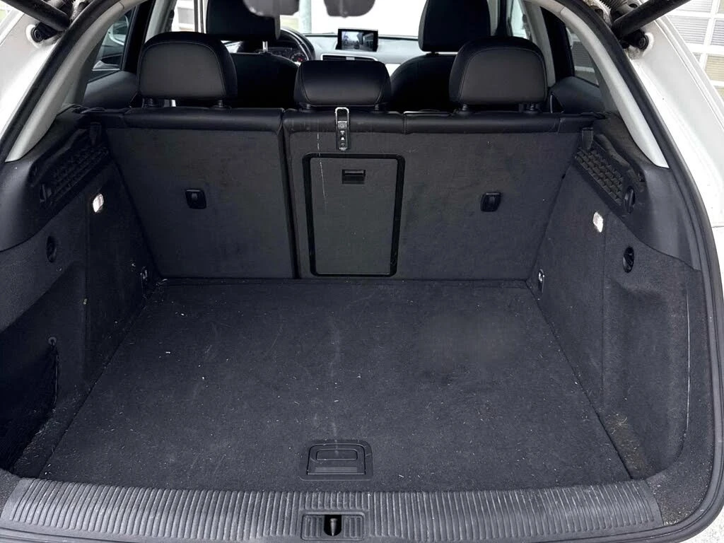 Audi Q3 2.0 TFSI quattro* АвтоКредит* (Цена до БГ) , снимка 9 - Автомобили и джипове - 54524760