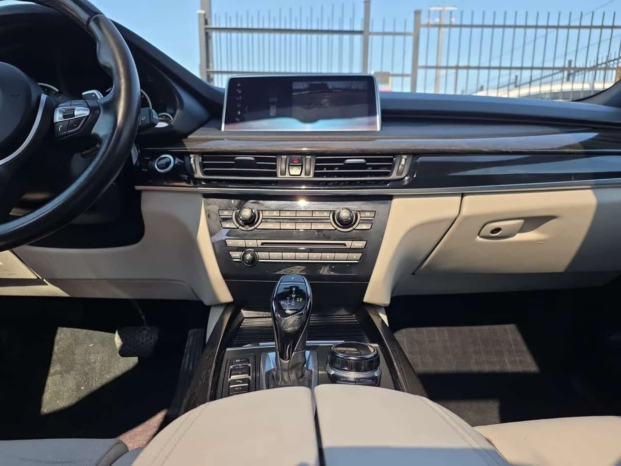 BMW X5 * XDrive35i M Sport * HUD/NAVI/360 CAM/ROOF/DRIVER, снимка 9 - Автомобили и джипове - 54916211