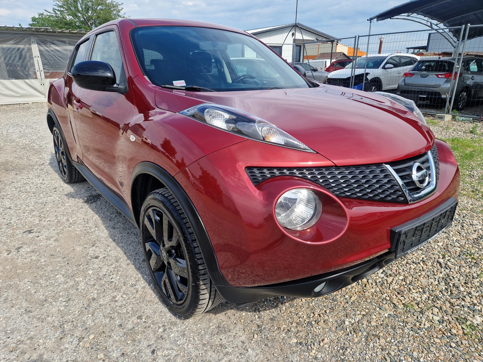 Nissan Juke 1.6i JUKE N-TEC, снимка 3 - Автомобили и джипове - 54995542