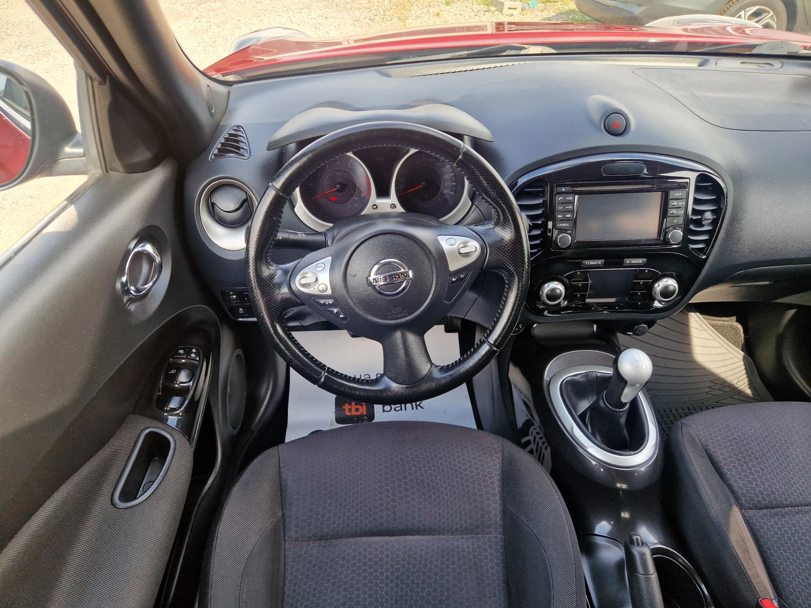 Nissan Juke 1.6i JUKE N-TEC, снимка 12 - Автомобили и джипове - 54995542